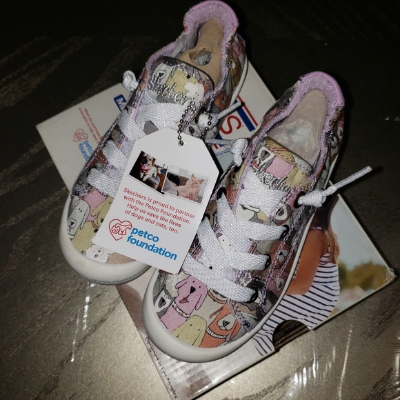 Skechers Lil BOBS Beach Bingo Dog Park Sneaker (Girls') - Picture 3 of 11